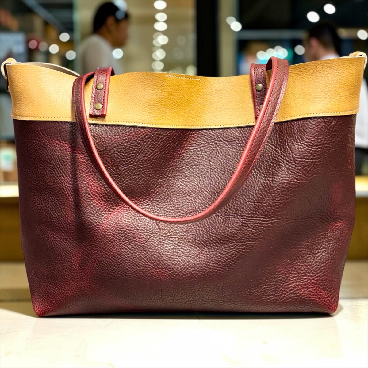 Full Grain Leather Lincoln Two Tone Tote Bag Dog
